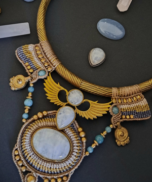 Fabrication de bijoux en macramé et pierres naturelles Réunion