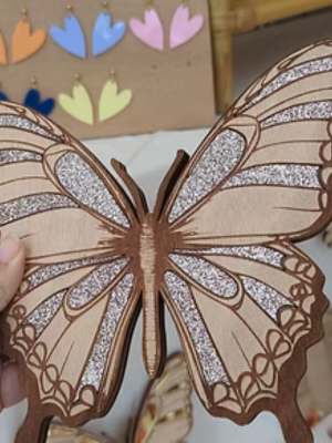 Découpe et gravure sur bois et plexi